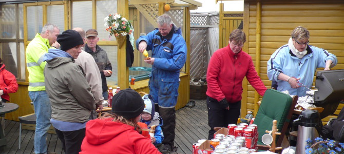 G&T dagurinn 2012 – Eftir að góðu dagsverki lýkur 19. maí eiga Kerhraunarar skilið að fá pylsur