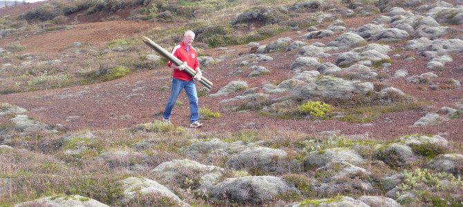 Aldrei of seint að marka göngustíga því drifið í því í